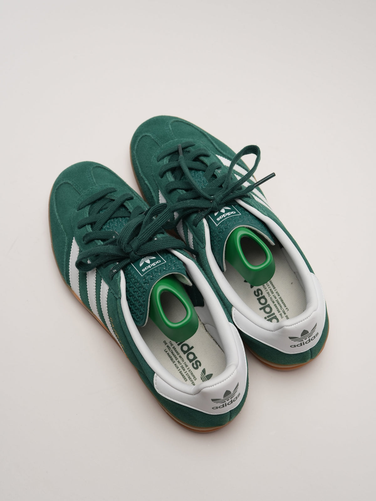 Fresh Flow™ Shoe Trees - Extend the Life Of Sneakers, Shoes & Boots